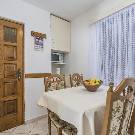 Apartment Meressa Leonardo *