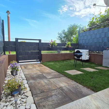 Meressa Leonardo Apartman *