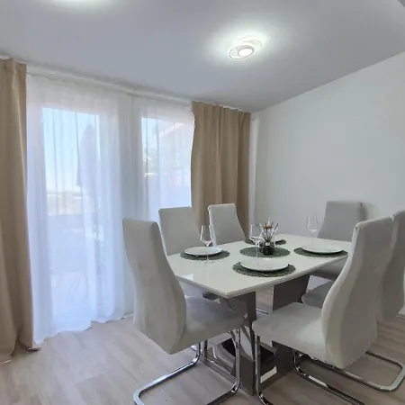 Apartmán Meressa Leonardo *