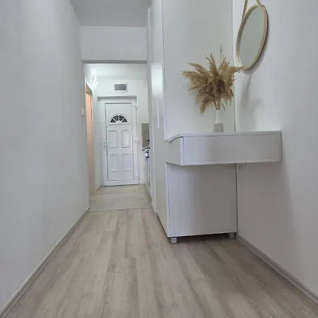 Meressa Leonardo Apartmán *