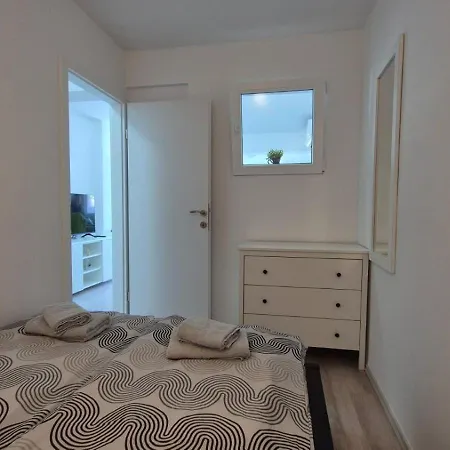 Meressa Leonardo * Novigrad Istria