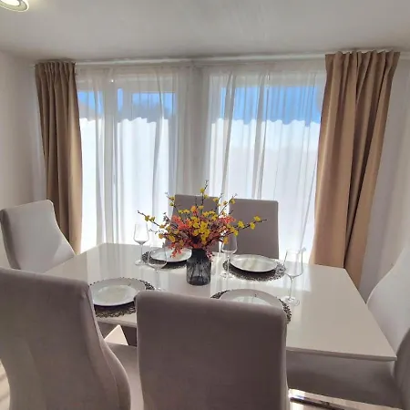 Meressa Leonardo Apartment *